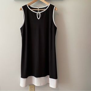 New York Clothing, Easy care black dress, cute open loop edge, XL